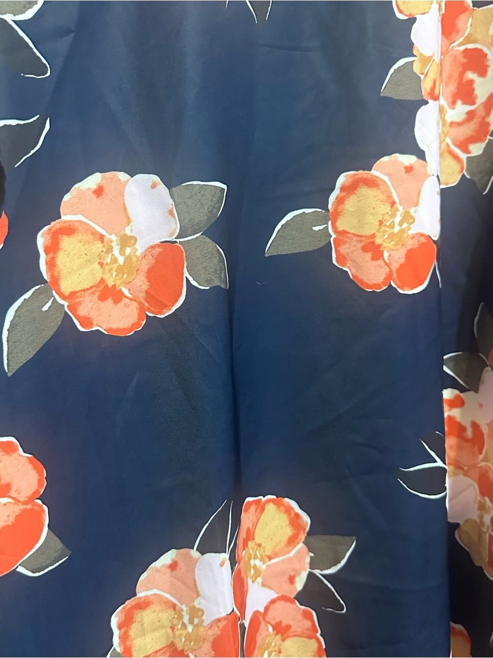 BloomChic Size 26 Navy Floral Blouse | 3/4 Sleeve Boat Neck Plus Size Top - Picture 4 of 4